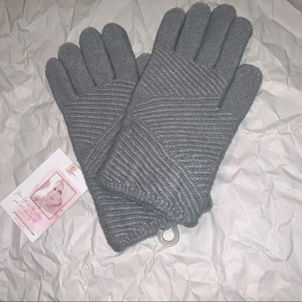 Jessica Simpson glove